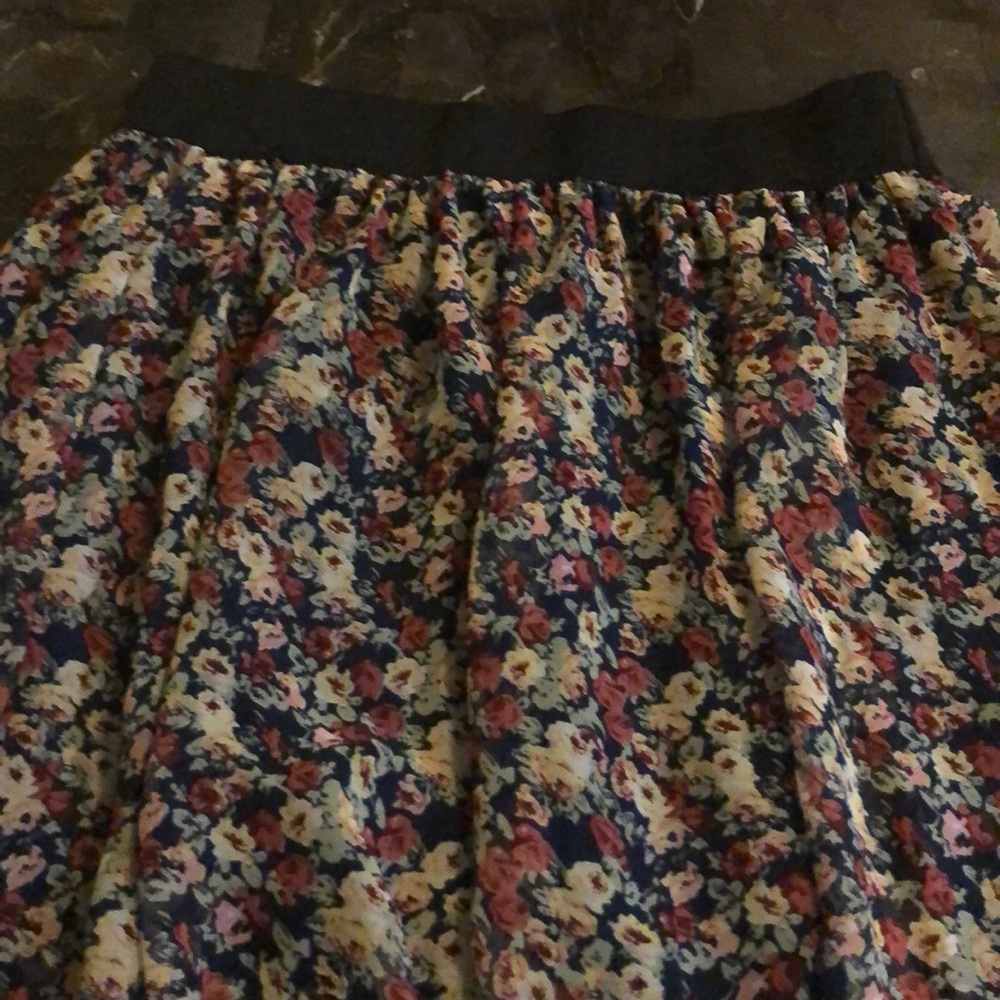 Plus sized floral print skirt 2x